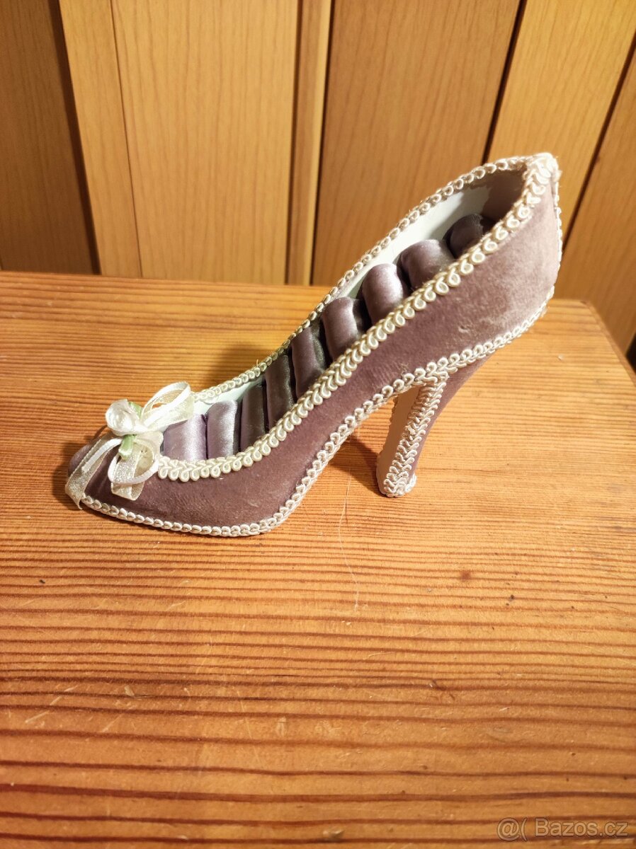 Stojan na šperky - střevíček - 2