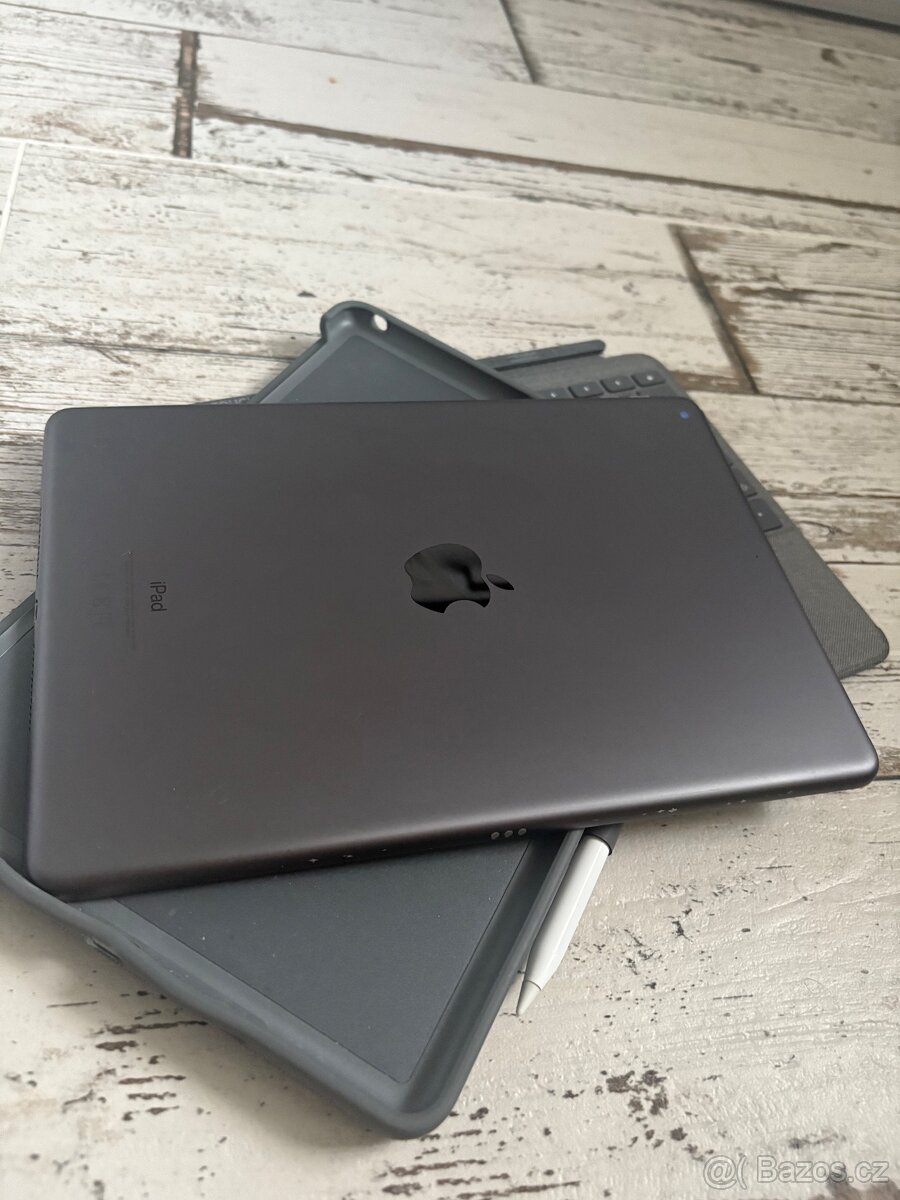 iPad 9th GEN + APPLE PENCIL + LOGITECH COMBO TOUCH - 2