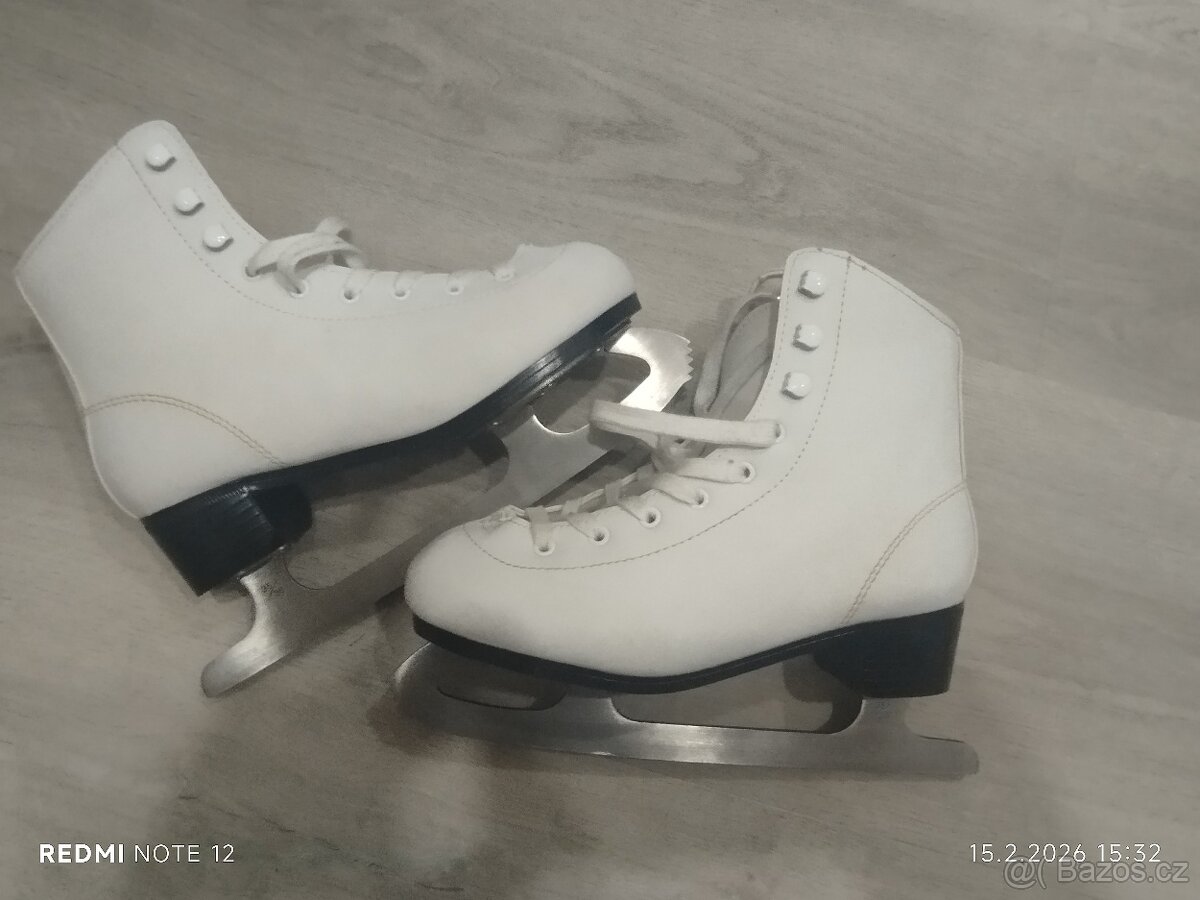Dívčí lední brusle - 2