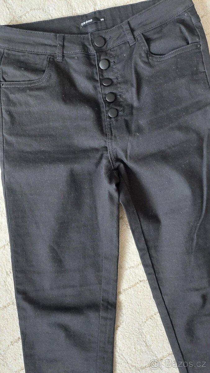 Černé kalhoty Cropp, vel. S - 2