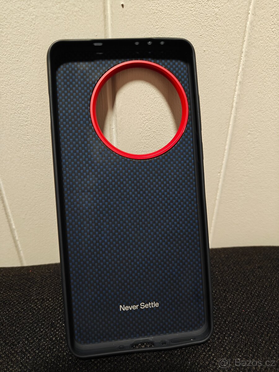 OnePlus 13 obaly - 2
