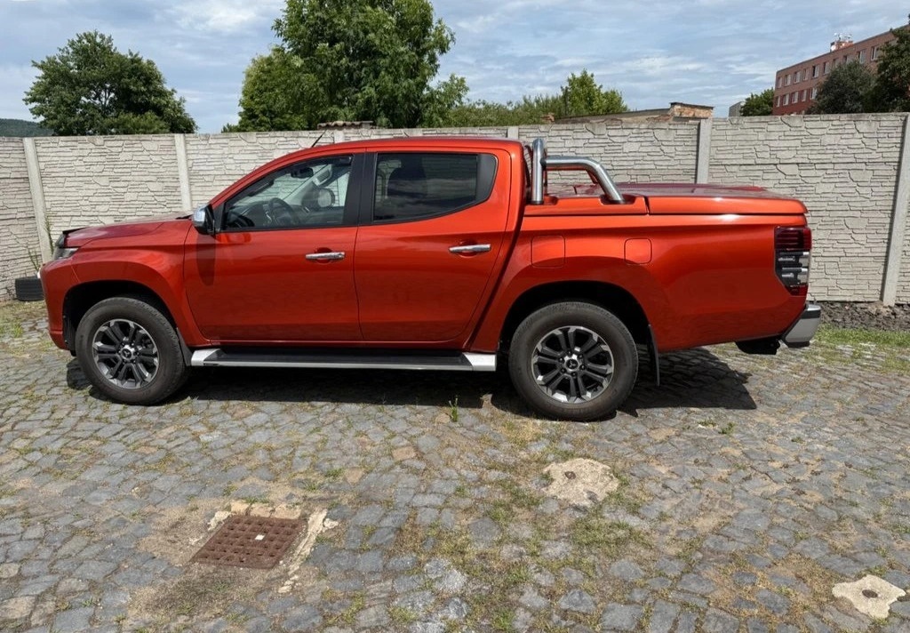 Mitsubishi L200, 2,3 - 2