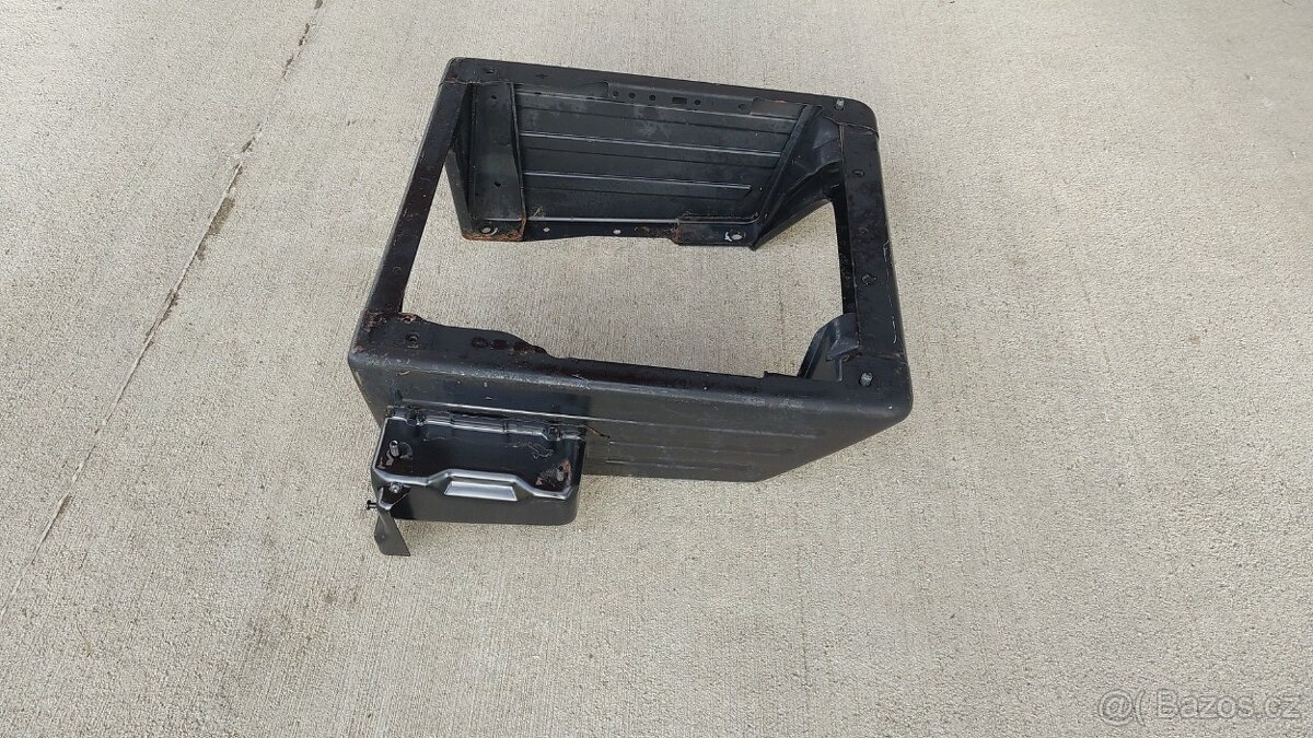 Volkswagen Transporter T5 – Sedadlo řidiče - Konzole - 2