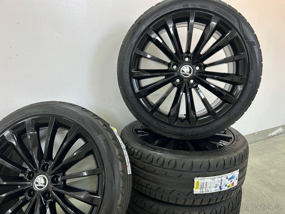 Letní originál sada Škoda Superb III Trinity 19" 5x112 - 2