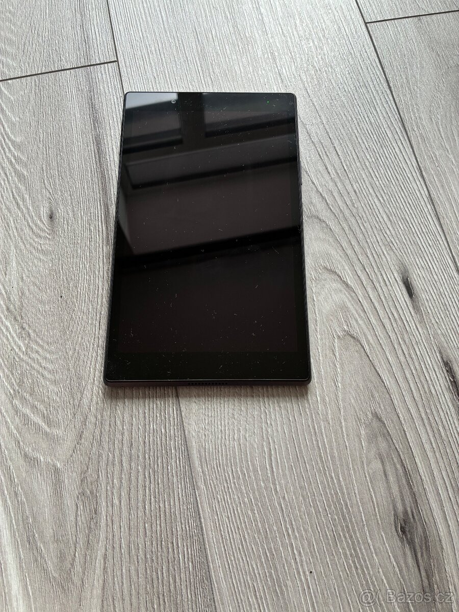 Tablet Lenovo Tab (TB-8504X) - 2