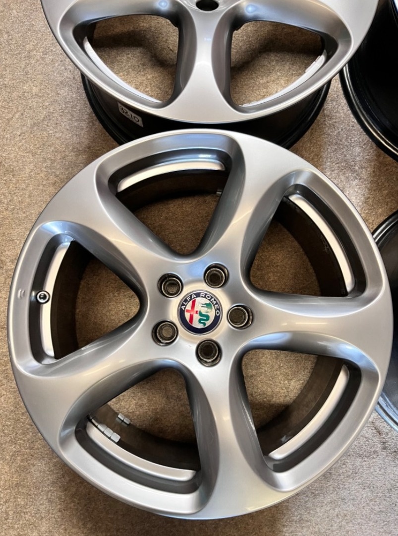 5x110 R18 ORIGINÁL Alfa Romeo Stelvio - TOP - 2