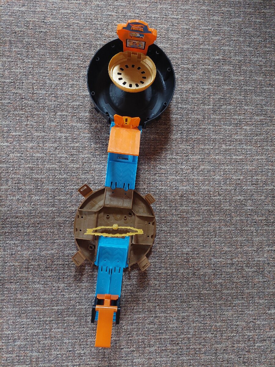 Hot Wheels monster trucks - 2