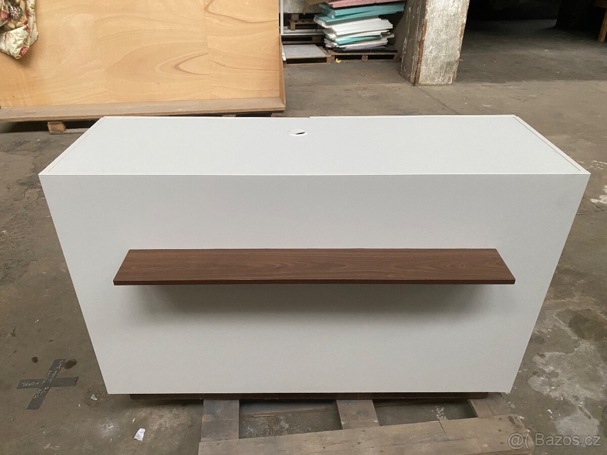 Skříňka,komoda. - 2