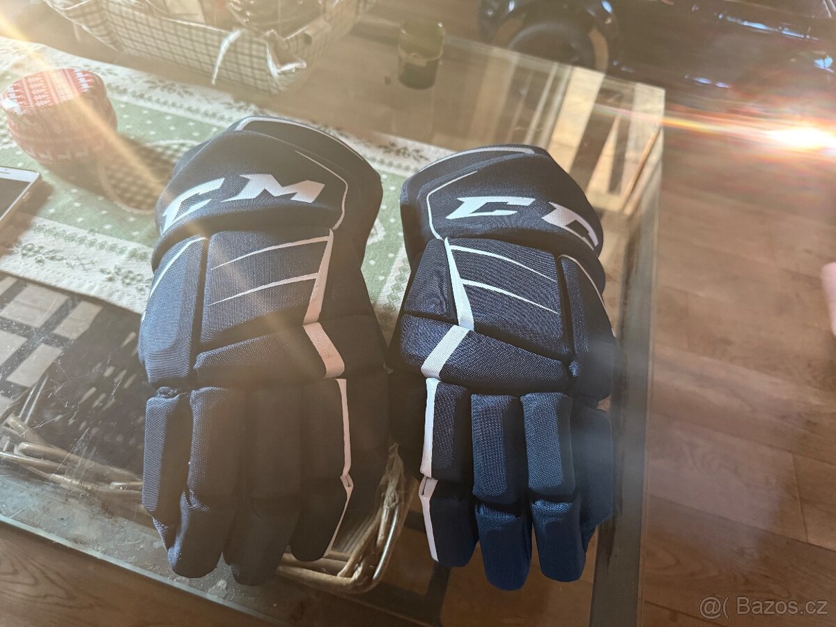 Hokejové rukavice - 2