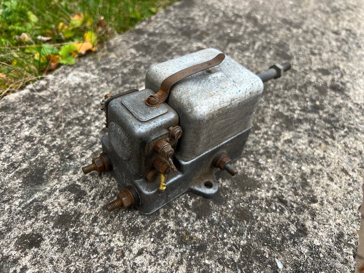 Křížový přepínač ČZ Rikša / Velorex - 2