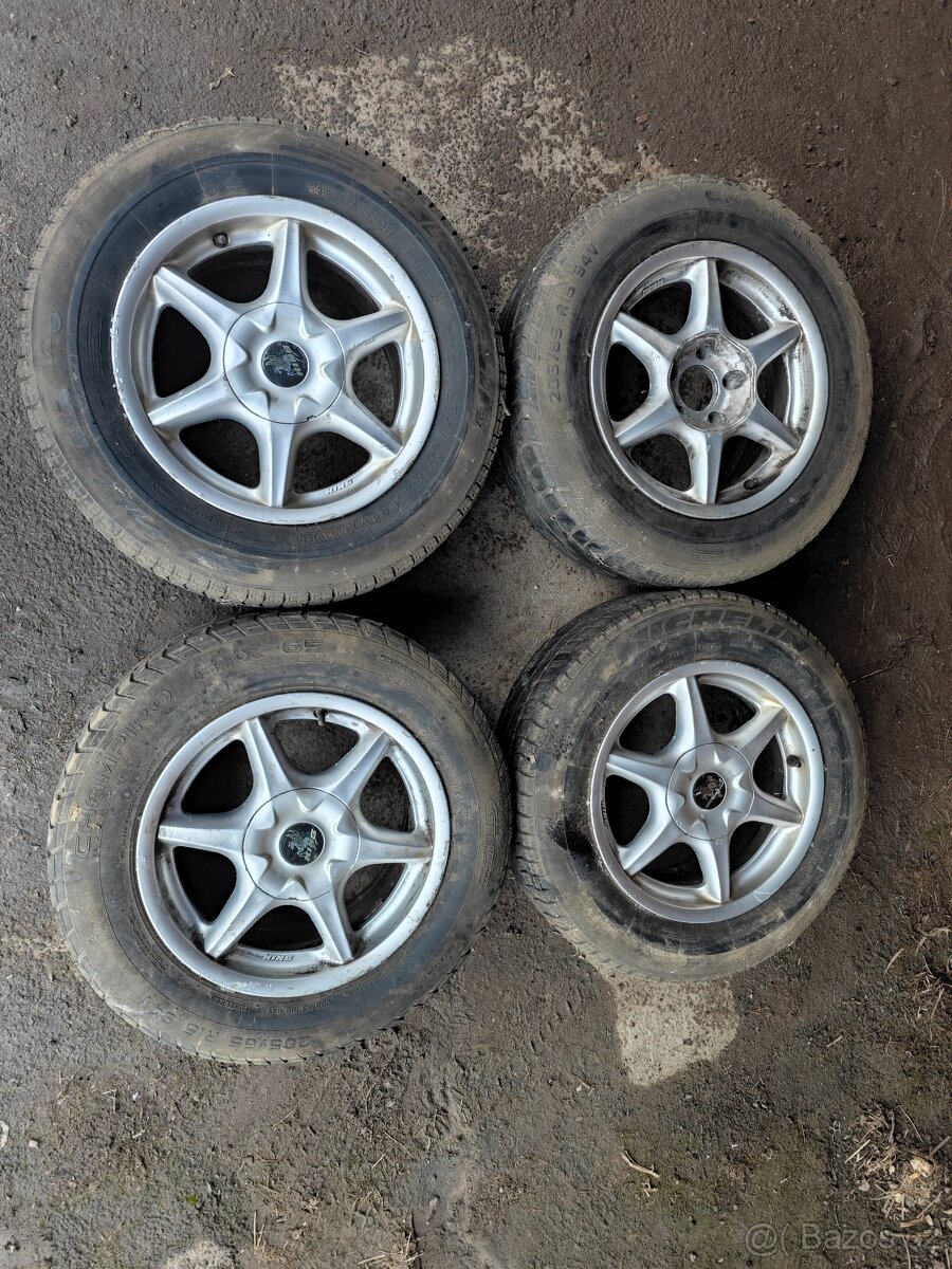 Prodám sadu Alu KING 7Jx15H2 ET35 + pneu 205/65/15 - 2