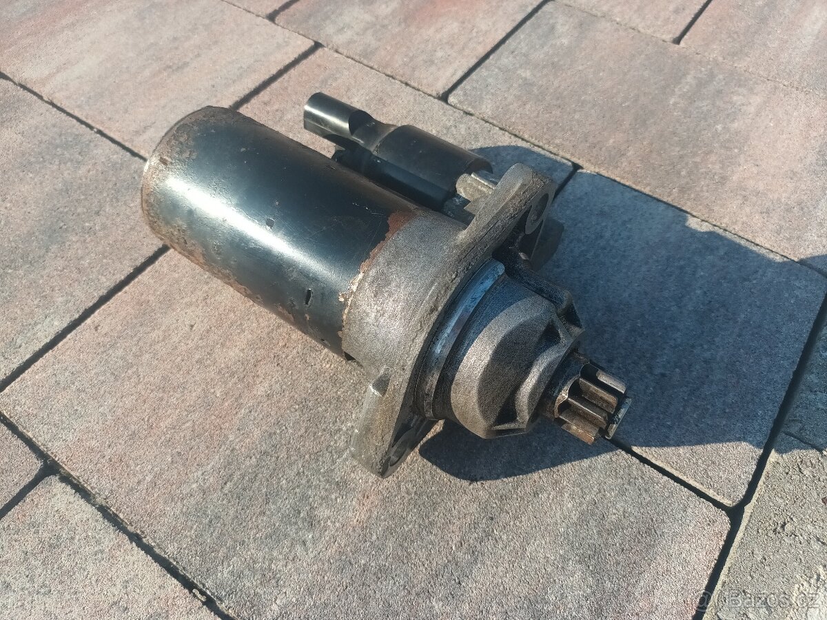 Startér z motoru 2.0 TDI (AZV, BKD) - Škoda, Vw - 2