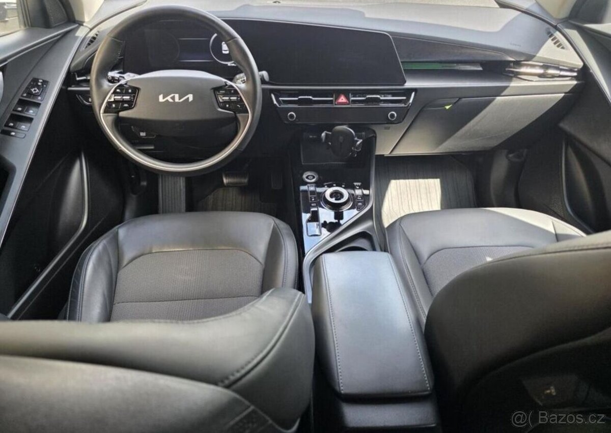 Kia e-Niro 1.MAJ.-150kW-64,8kWH-ZÁRUKA - 2