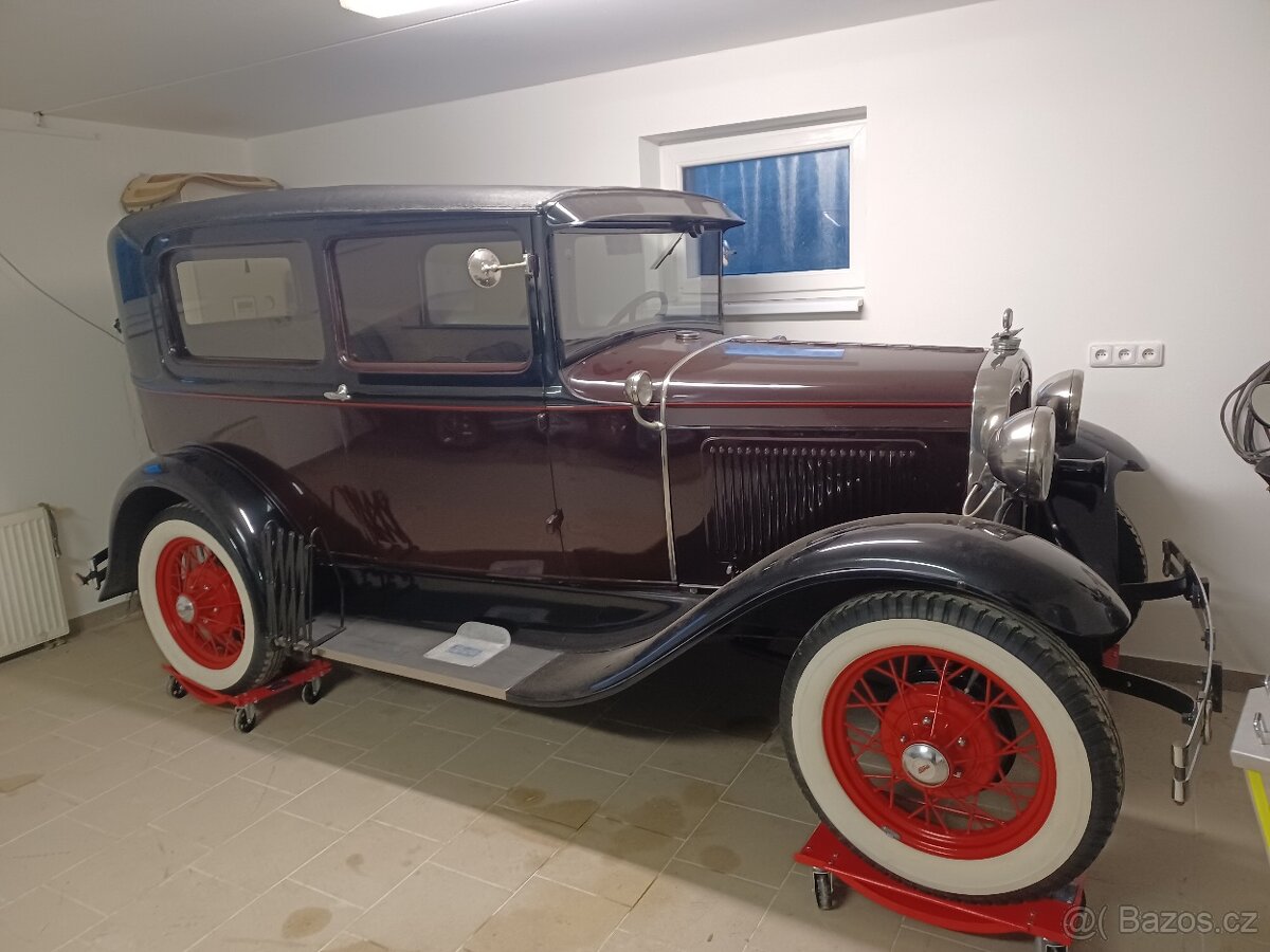 Ford Model A Tudor rok 1930 - 2