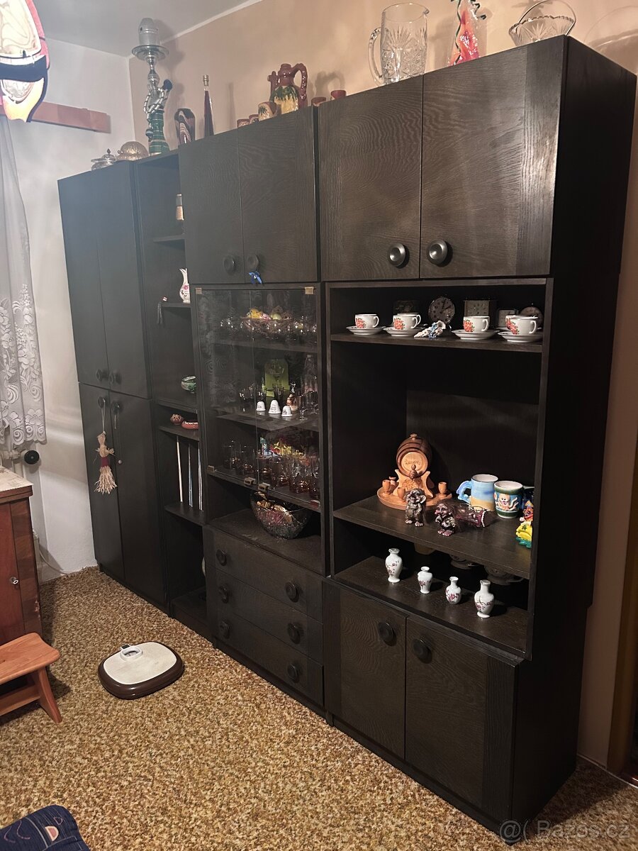 Hezká nábytková stěna - 2