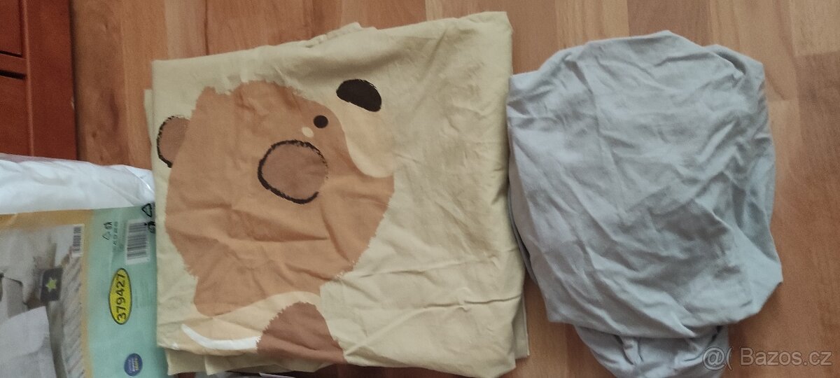 Do dětské postýlky: peřina+polštář, 3xpovlečení, prostěradlo - 2