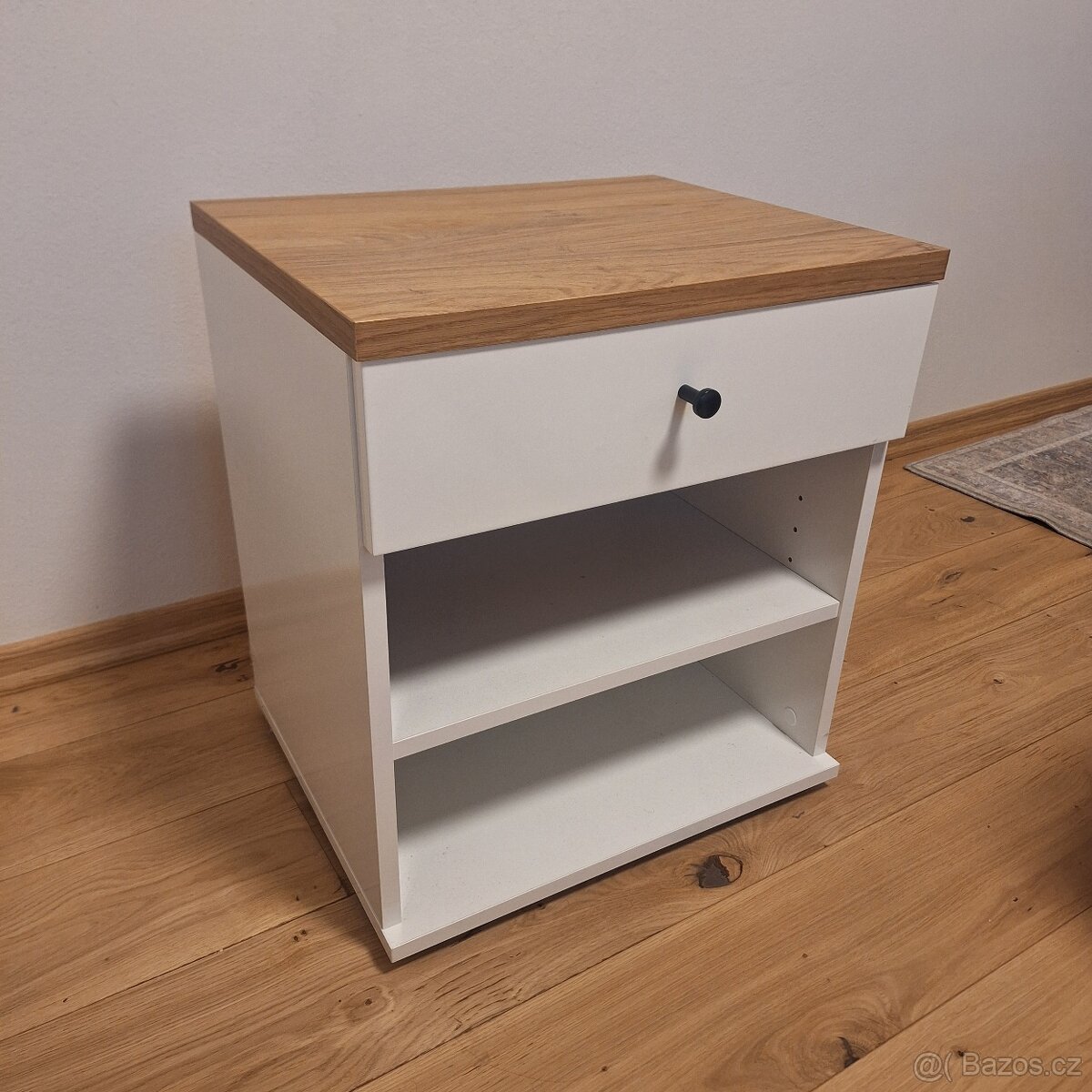 Noční stolek Tchibo - 2