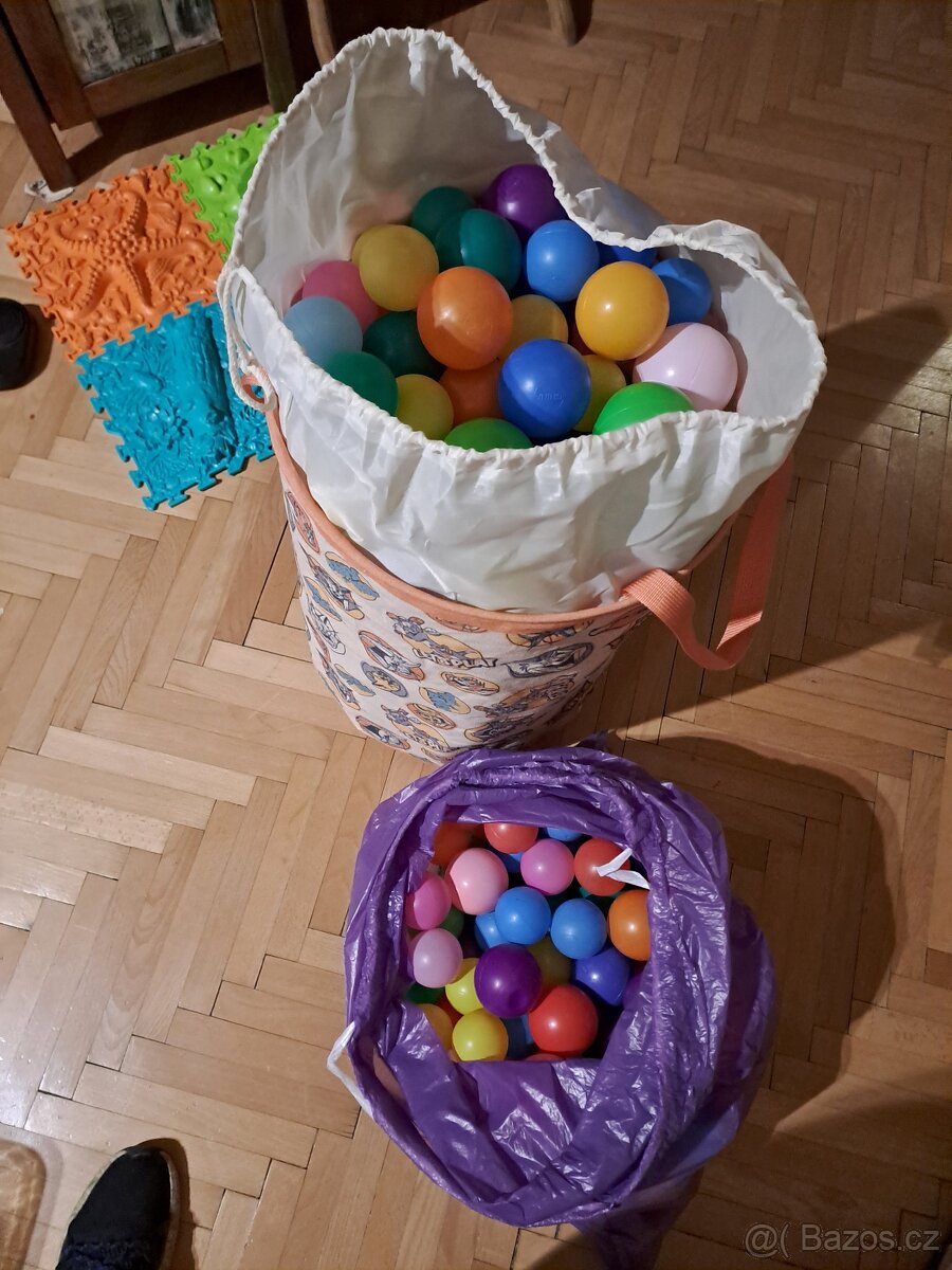 Barevné plastove balonky - 2