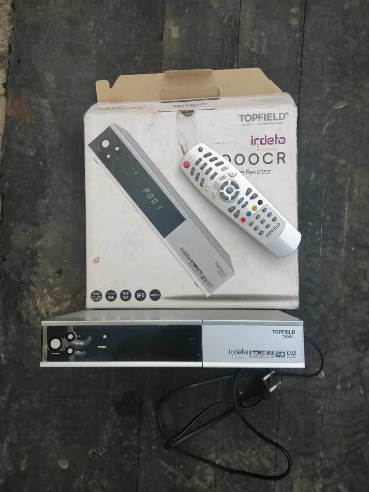 Komlet satelitni sestavu - 2