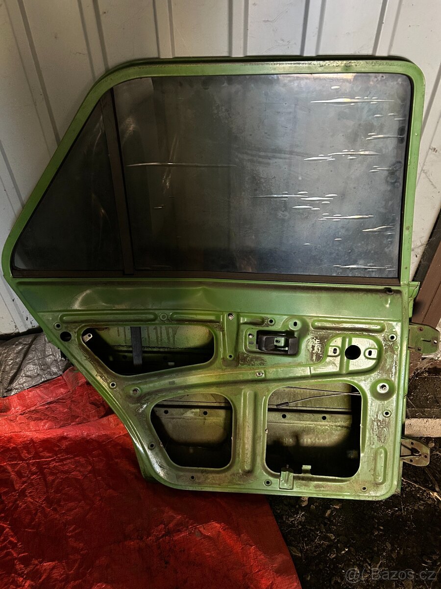 Škoda 105/120 - kapota, dveře - 2