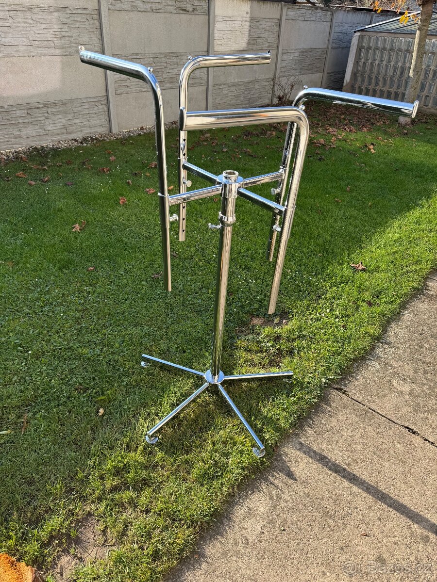 Stojan na oblečení - 2