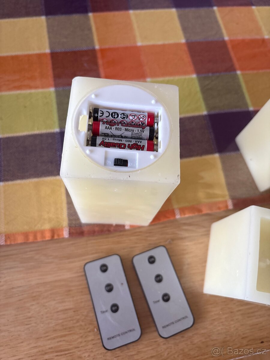 voskové svíčky LED s 2 dálkovými ovladači - 2