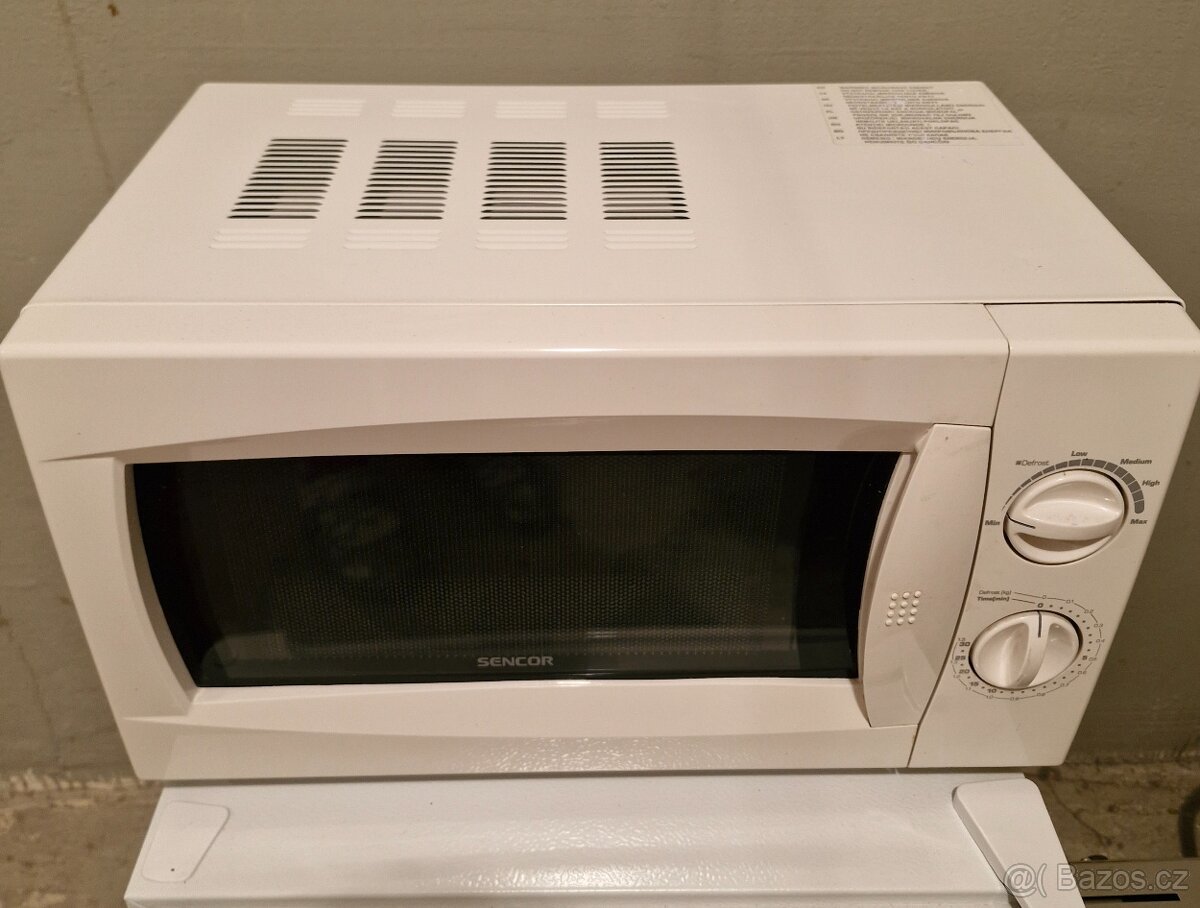 MIKROVLNKA Sencor - 2