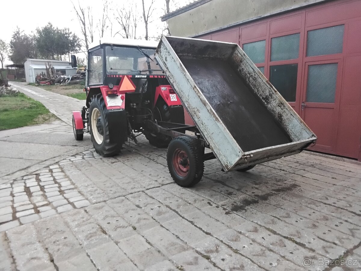 Sklápěcí kára za traktor - 2