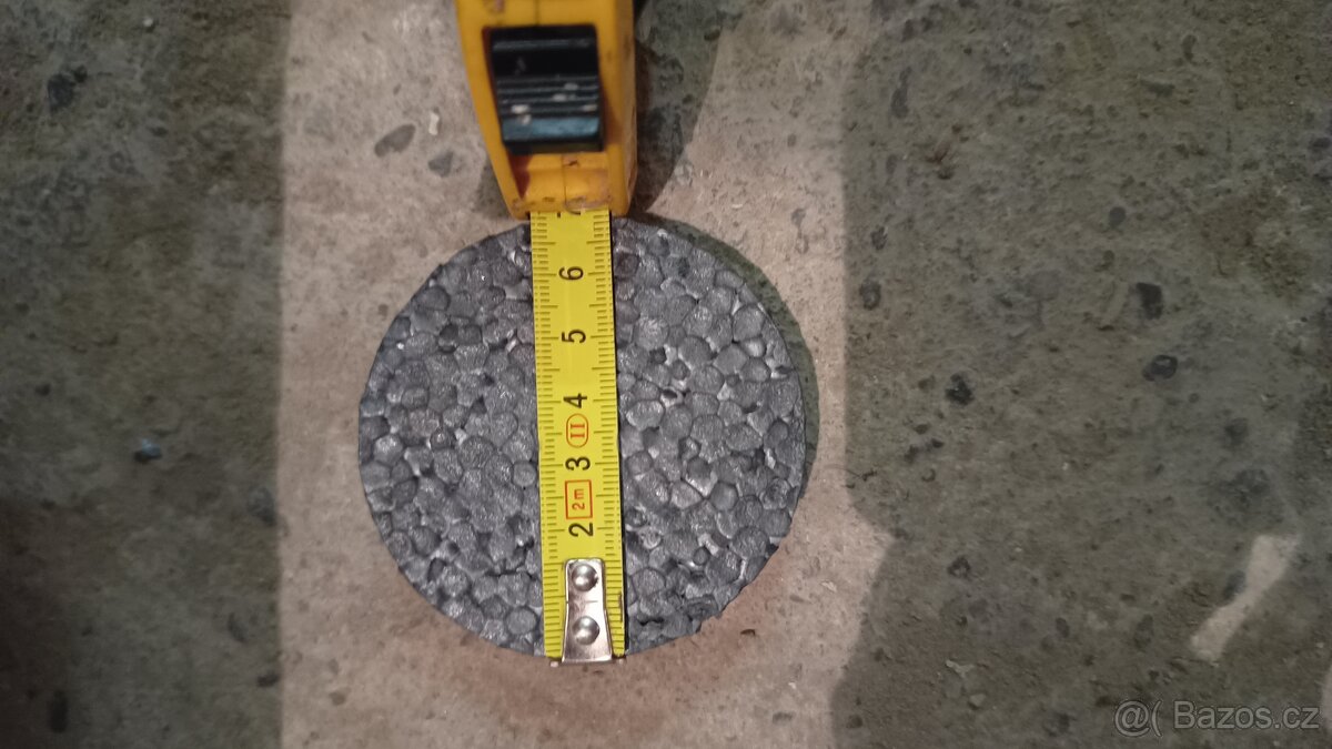 Fasádní polystyrenové víčka. - 2