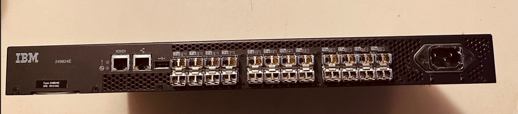 SAN switch IBM 249824E #1 - 2