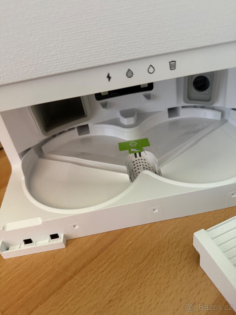 iRobot Roomba 505 Combo + AutoWash dock White NOVÝ - 2