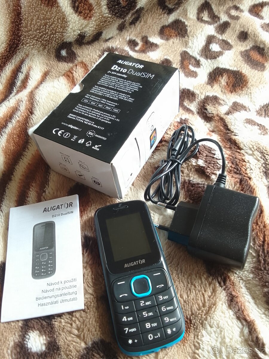 Aligator mobilní telefon - 2