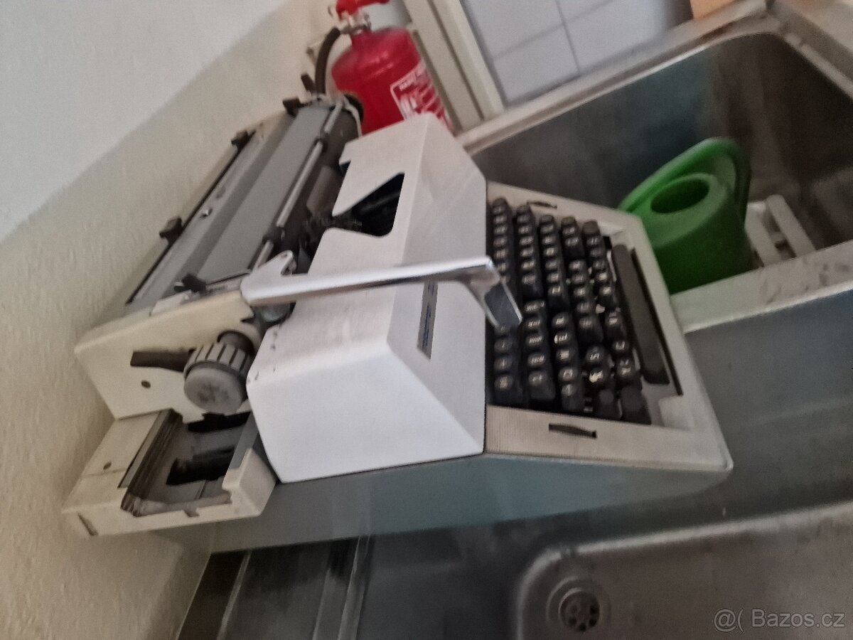 Psací stroj Robotron 20 - 2