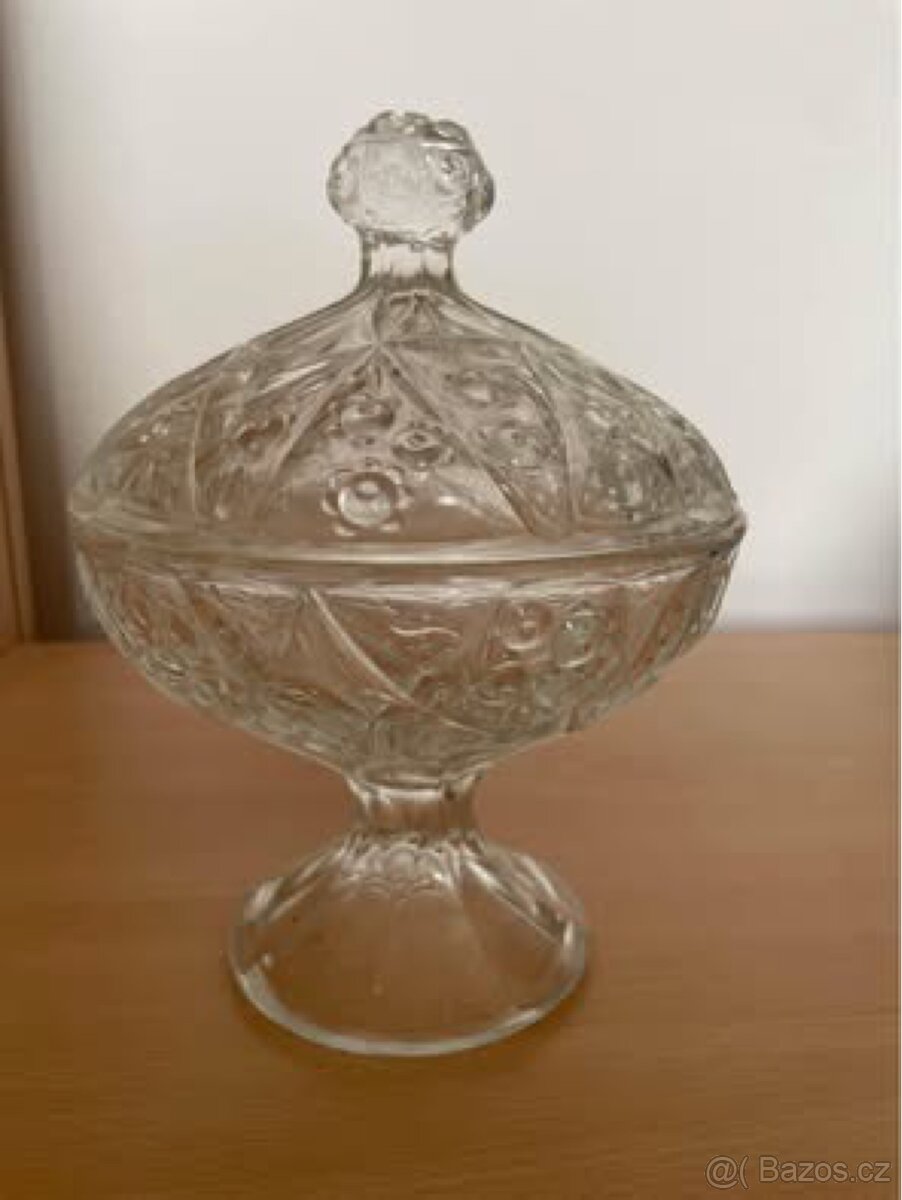 Karafa a dóza z broušeného skla - 2