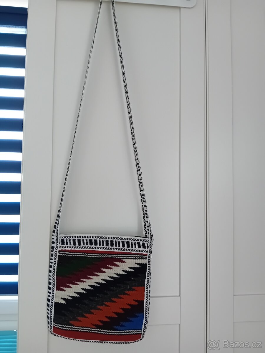 Malá vlněná kabelka, peru vzor - 2