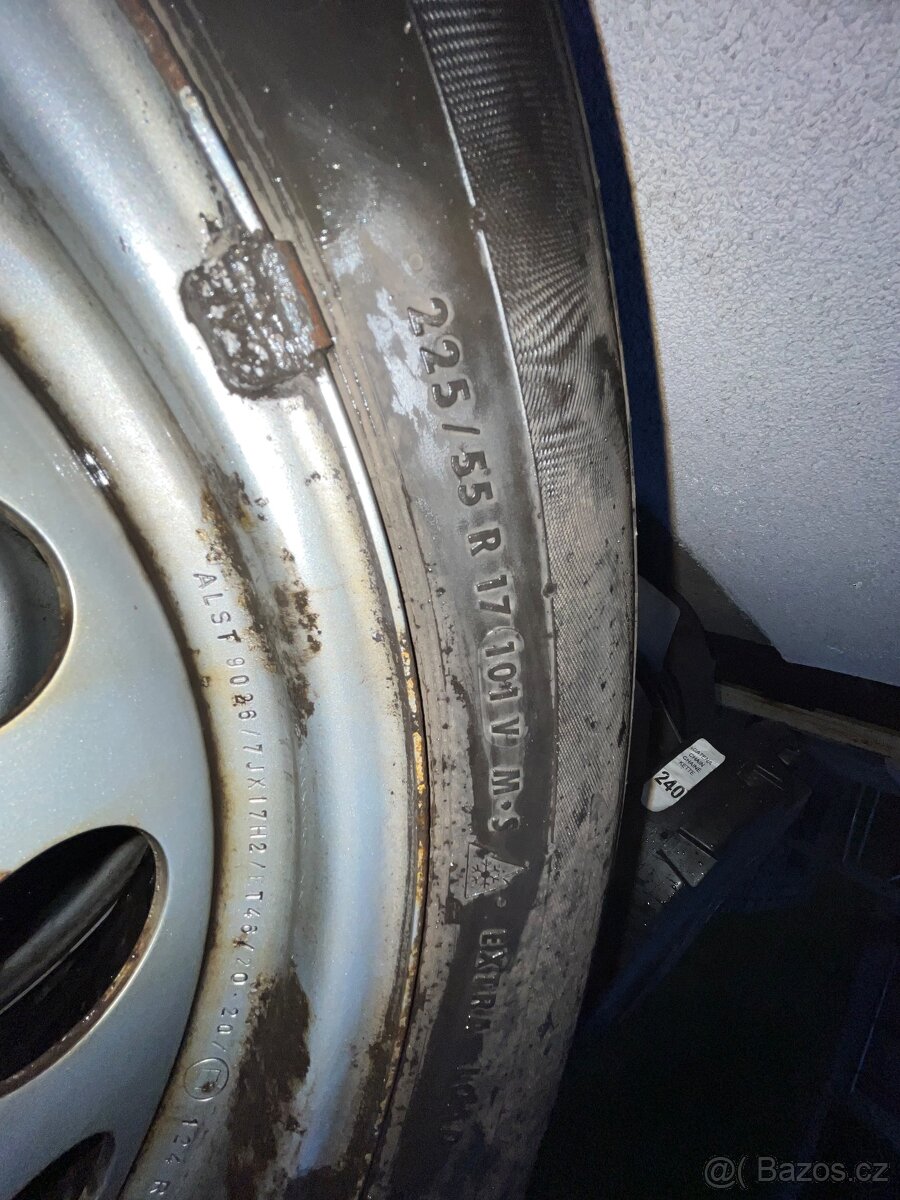 Prodám 4× plechová kola 17" s pneumatikami 225/55 R17 4ks - 2