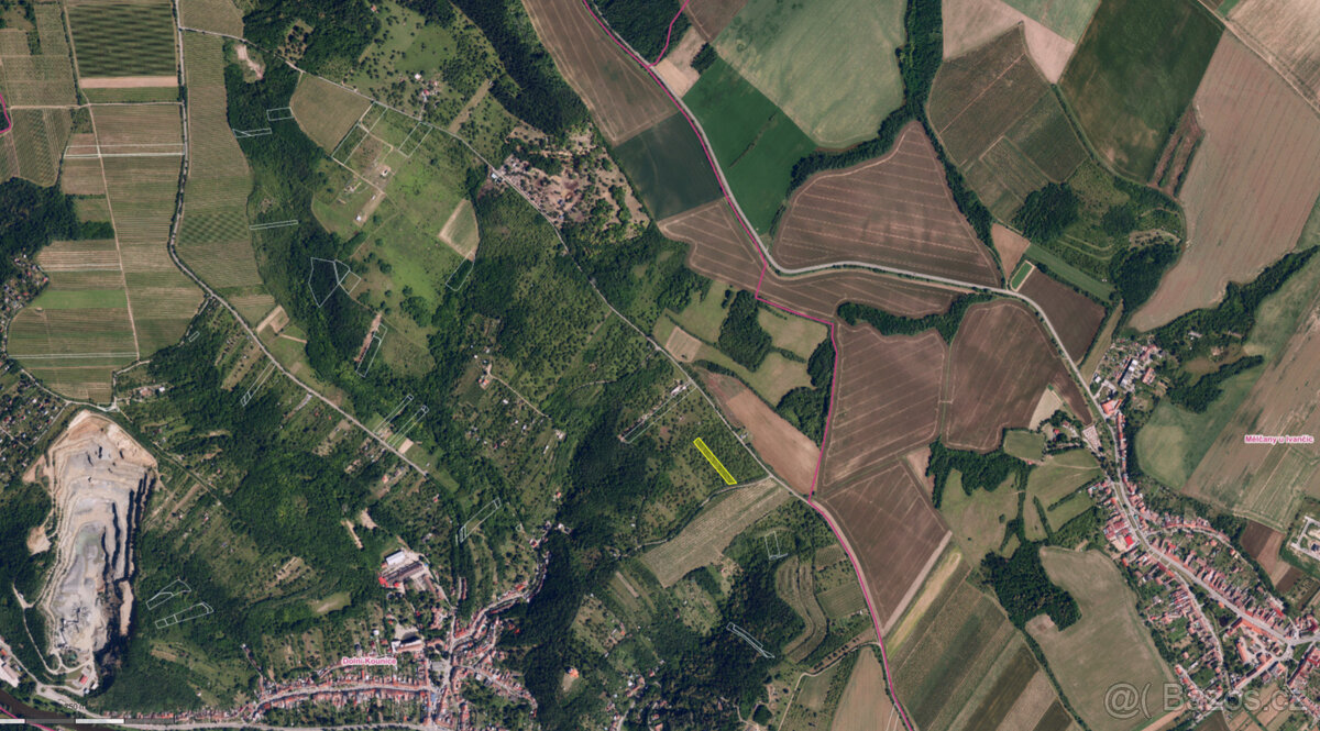 Dolní Kounice (2 459 m2) - 2