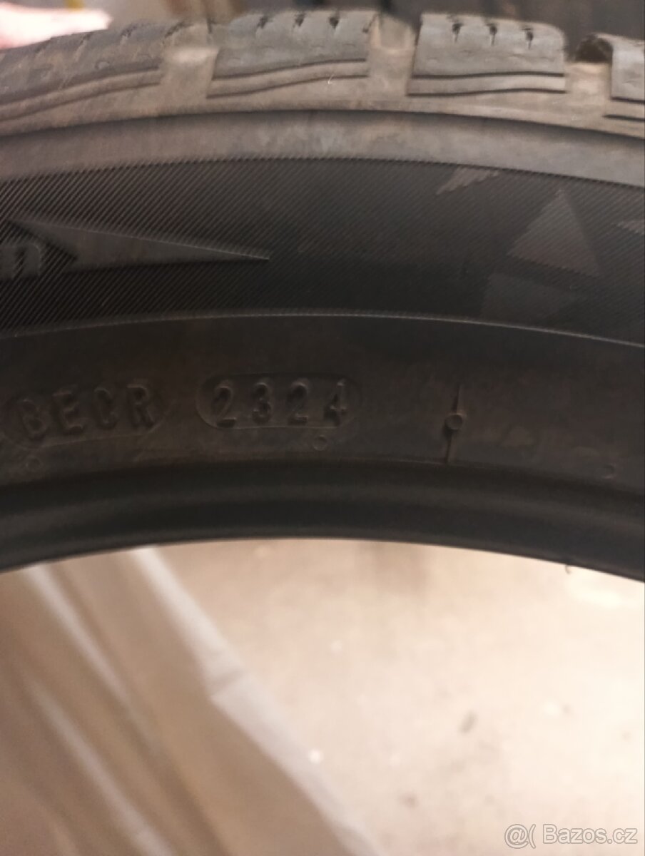 Zimní pneu Nexen Winguard 245/45/20 - 2
