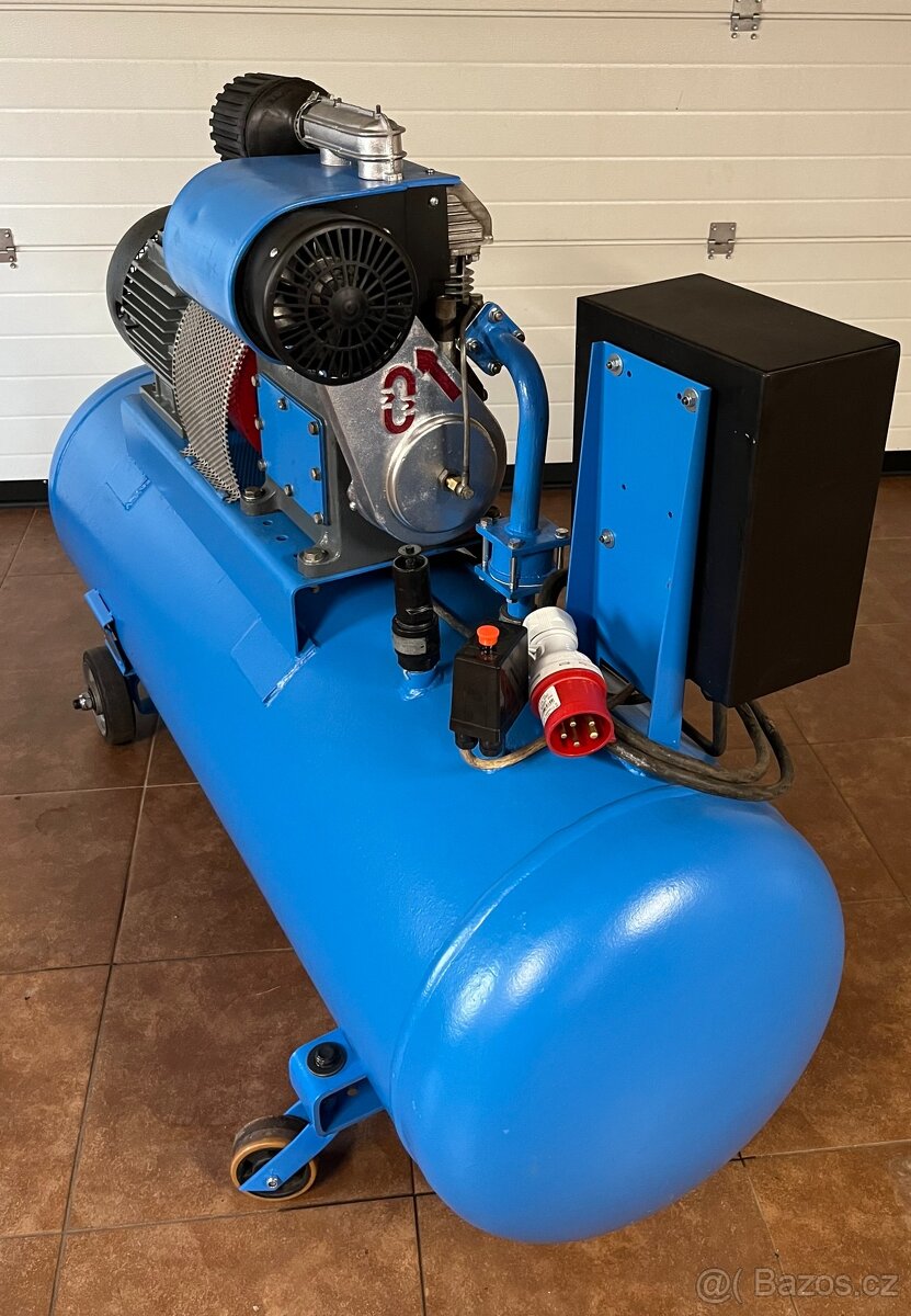 Kompresor Orlík 2JSK, 300litrů ,TOP stav - 2