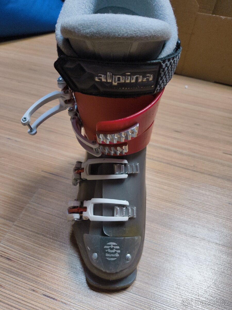 Juniorské lyžáky Alpina - 2