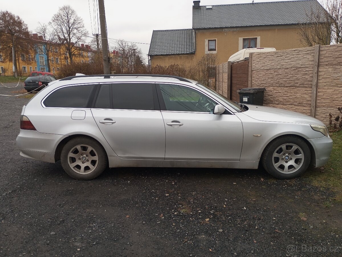 BMW e61 530d manuál - 2