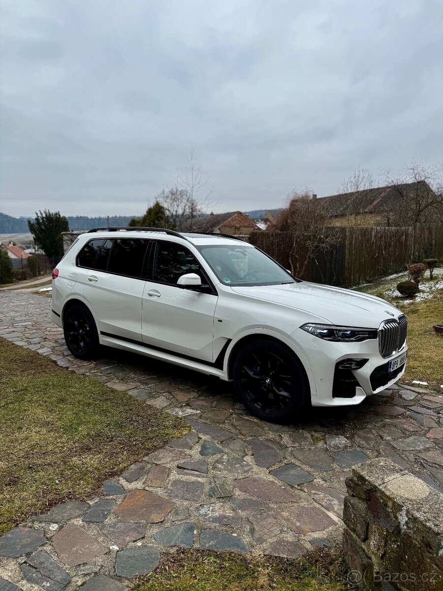 BMW X7 40d Mpaket, 2021, 7míst, H/K, tažné, nezávis. top. - 2