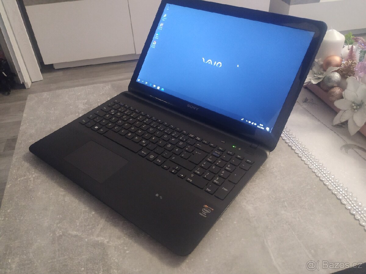 Sony Vaio SVF152C29M - 2