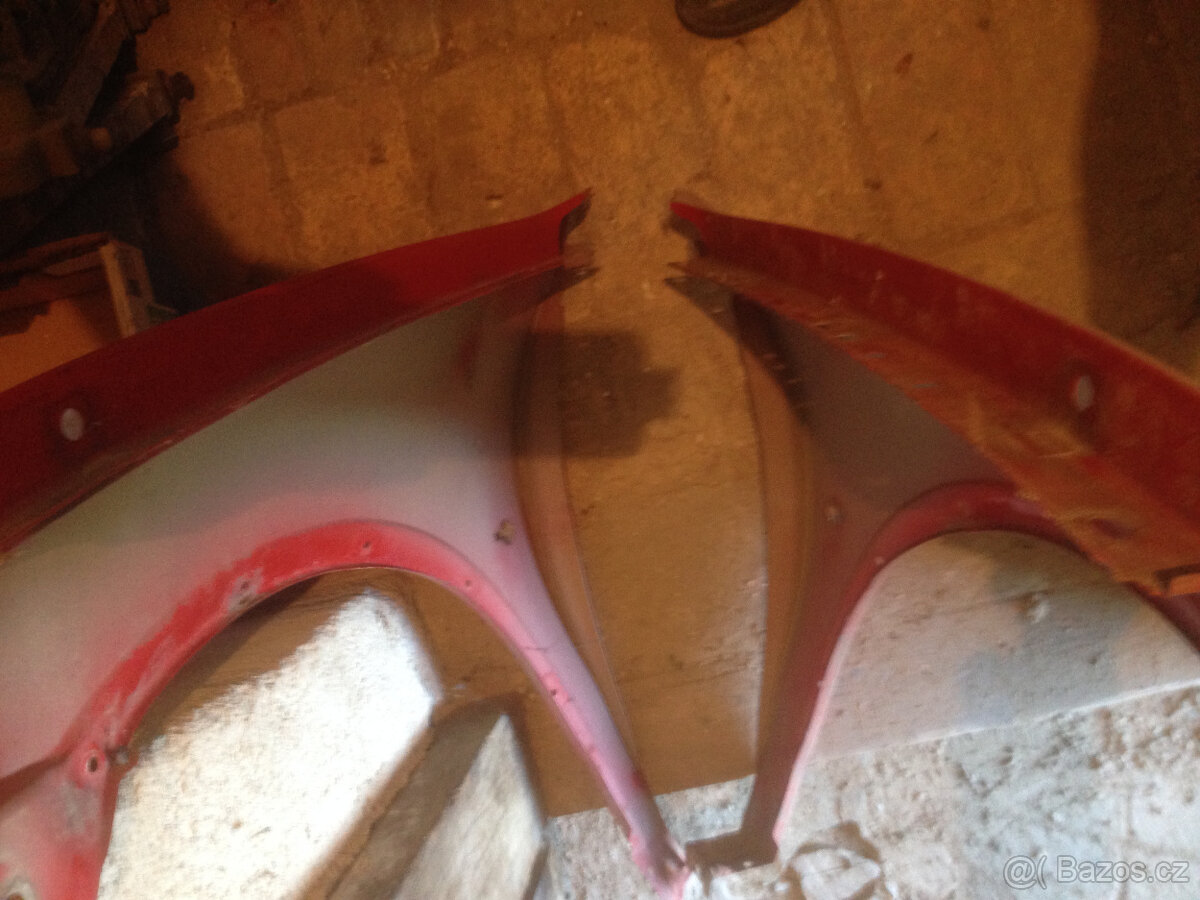 OPEL CORSA 1994 - 97 PŘEDNÍ BLATNÍKY - 2