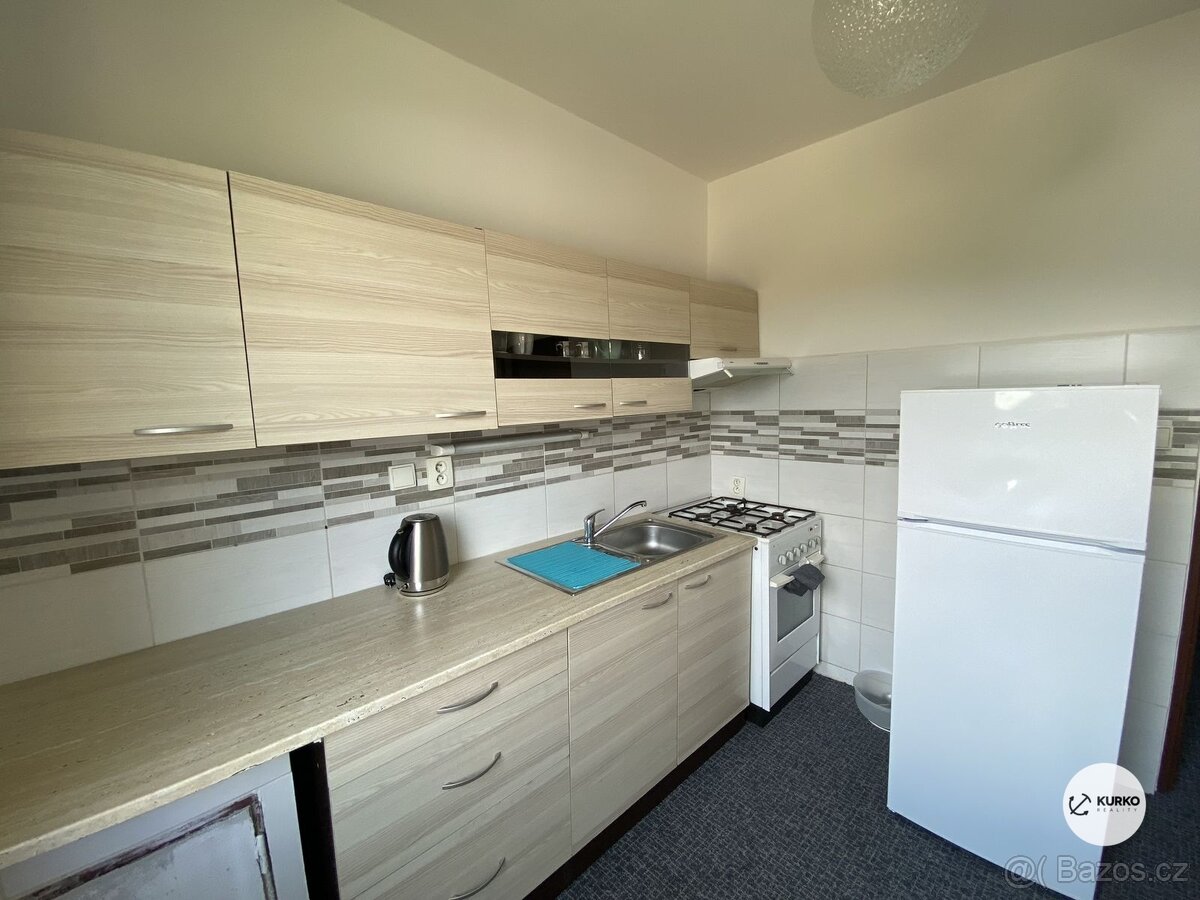 pronájem bytu 2+1 v obci Staré Hamry - 2