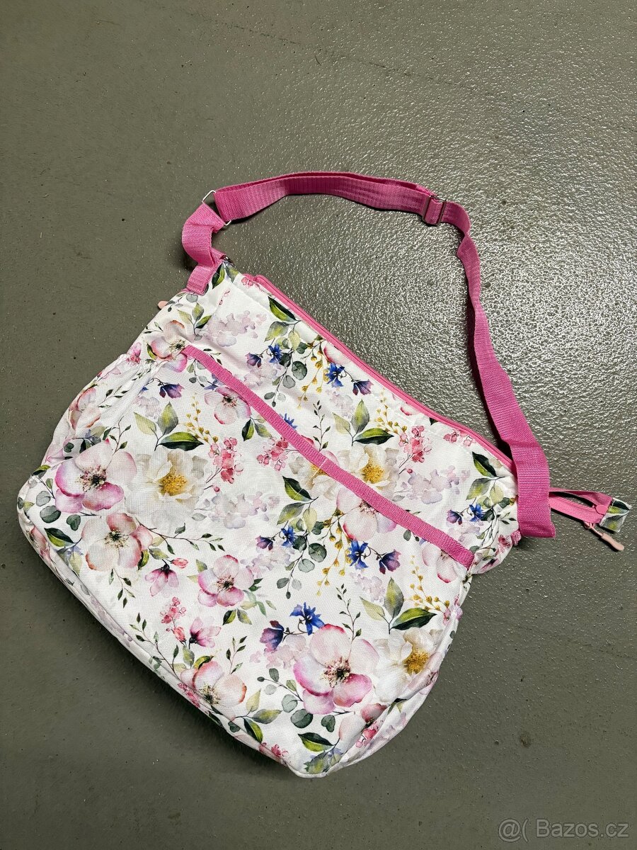 Komplet sada tašek vč.rukávníku - 2