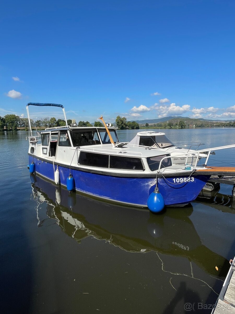 Prodám kajutovou loď - 2