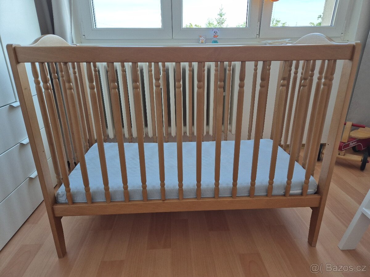 Dětská postýlka z masivu - 2
