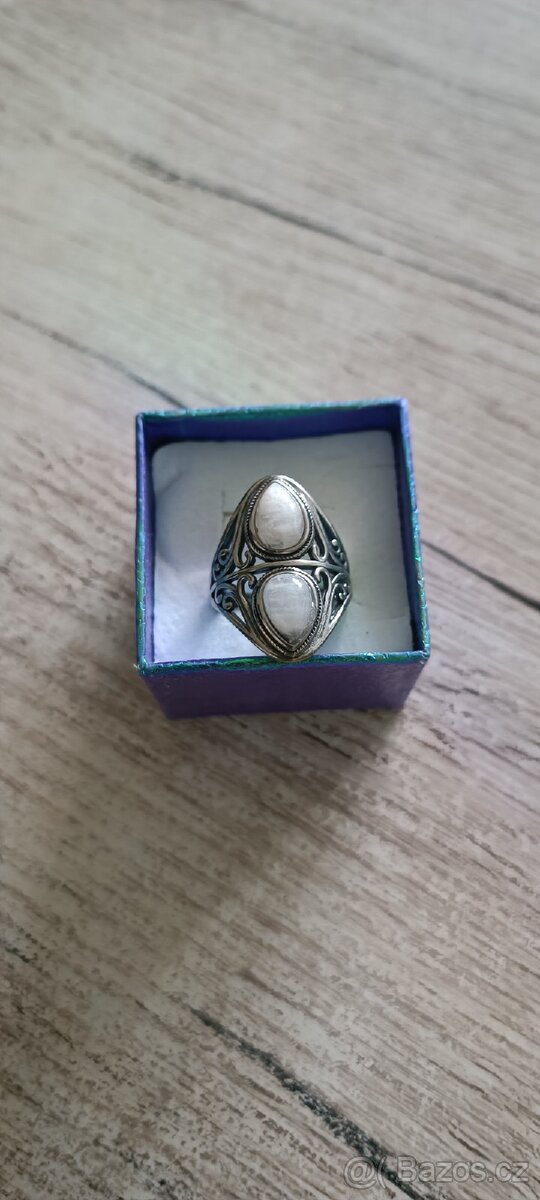 Stříbrný prsten - 2