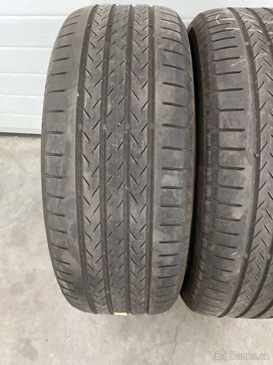 Letní pneu 235/55/19 - 2